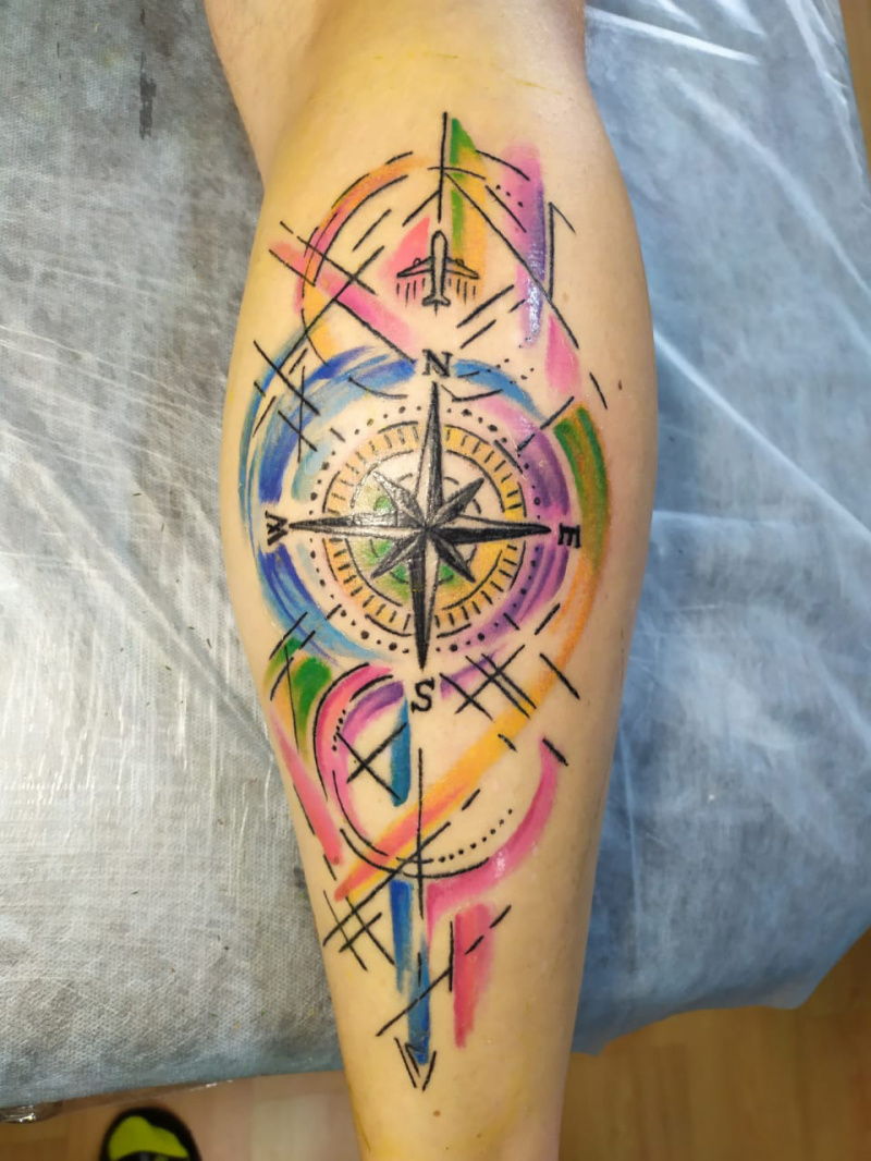 Тату мужская на икре. Выполнил тату-мастер Павел Чуприков